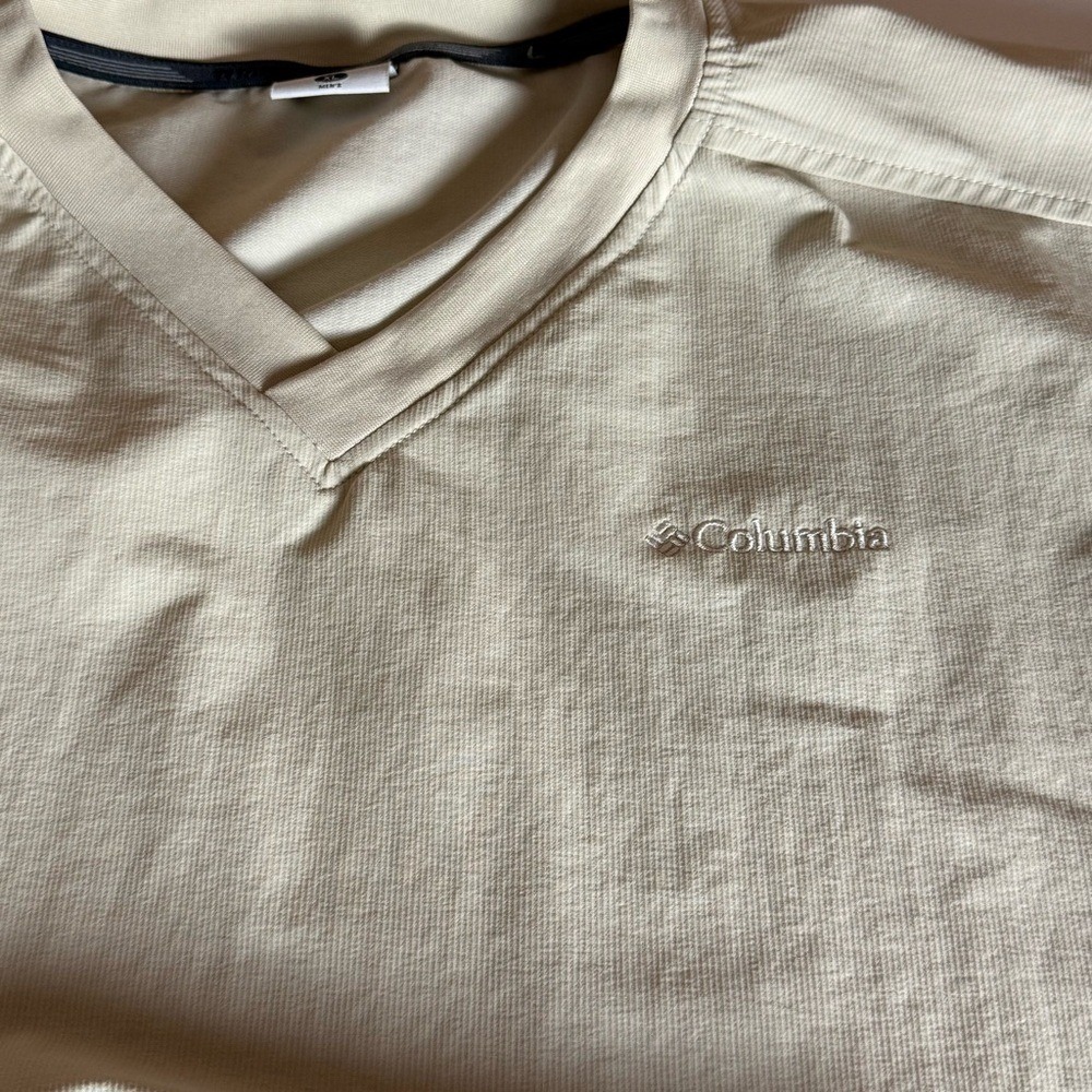 Columbia Titanium Men's XL Golf Vest – Beige Windproof Pullover - Picture 3 of 9